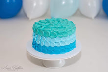 Load image into Gallery viewer, Bead Piped Smash Cake
